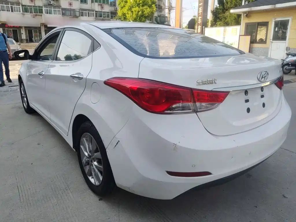 Hyundai Elantra Langdong 2016 — фото 5