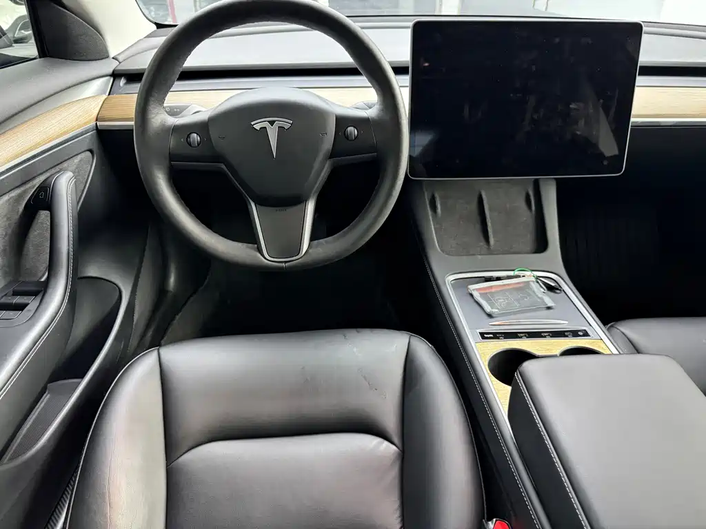 Tesla Model 3 2022 — фото 9