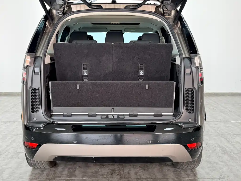 Land Rover Discovery 2021 — фото 16
