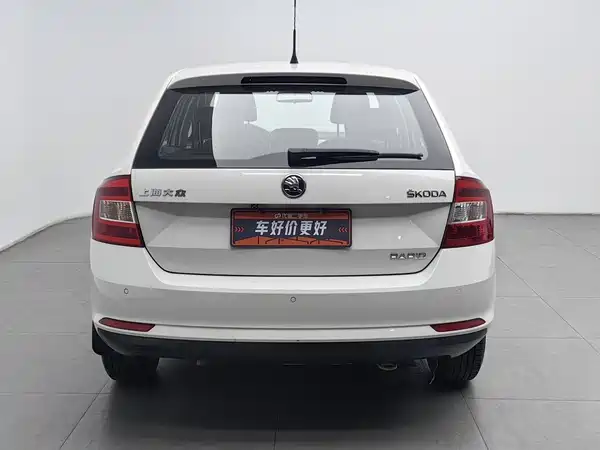 Skoda Rapid Spaceback 2015