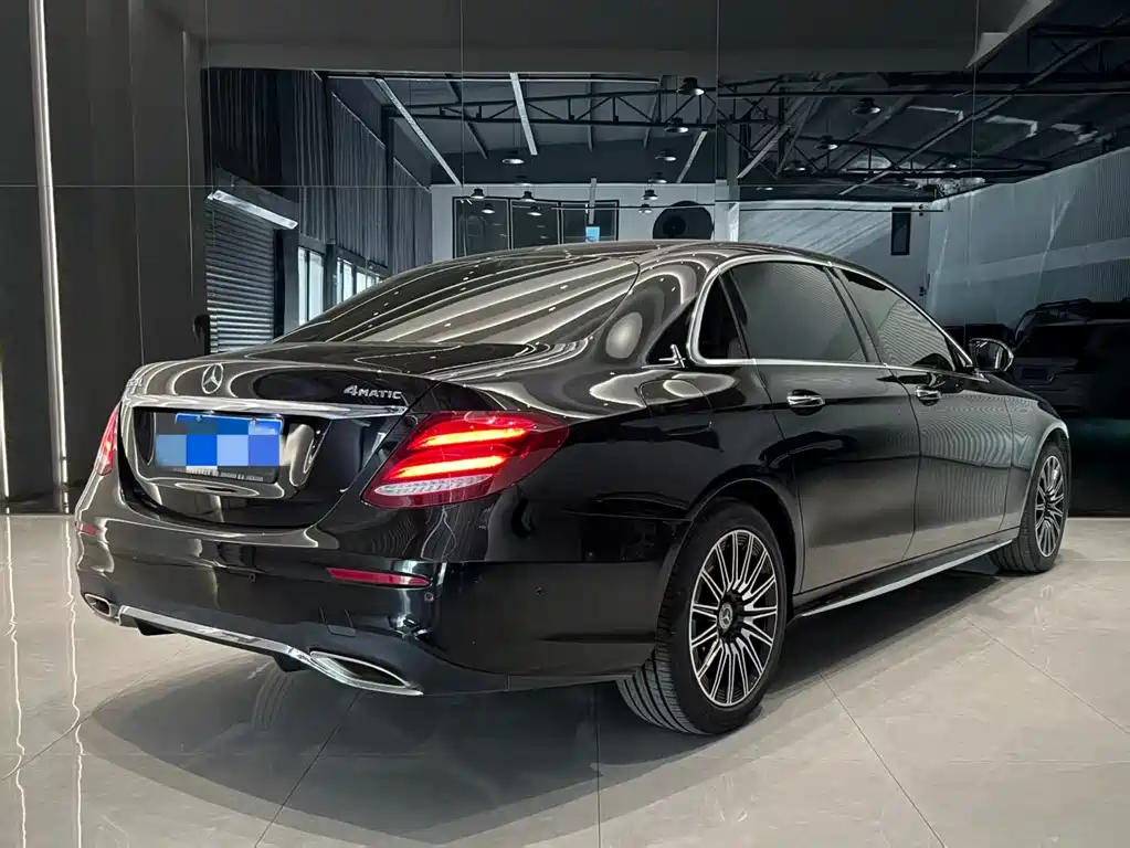 Mercedes-Benz E-Class 2018 — фото 5