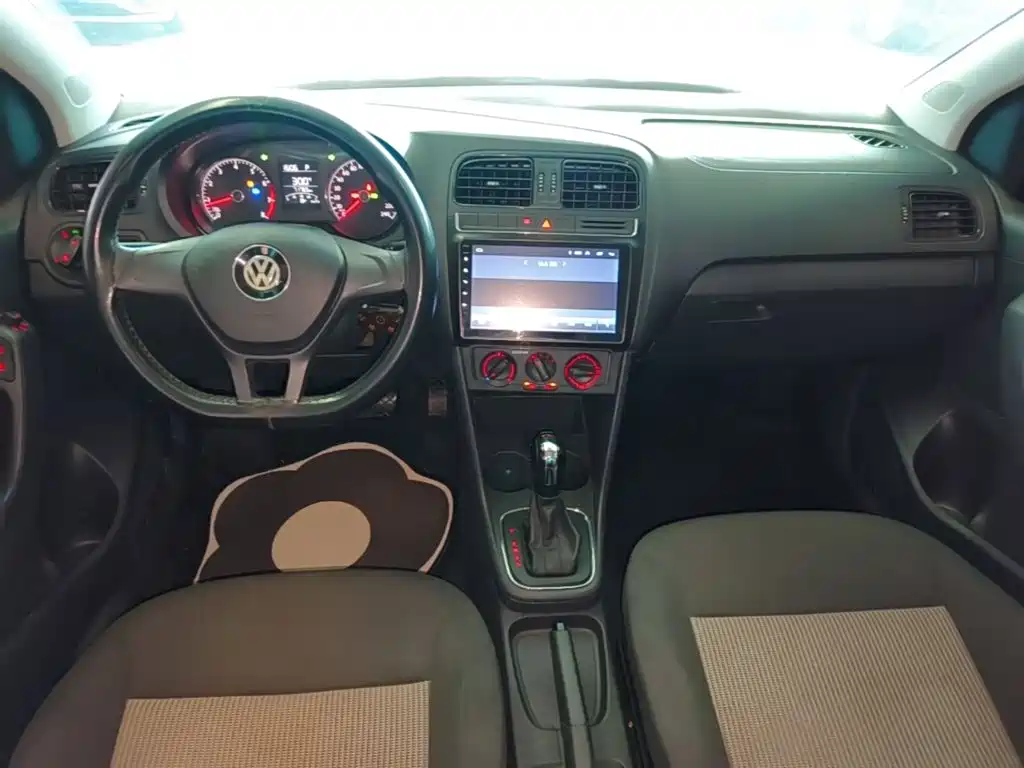 Volkswagen Polo 2018 — фото 10