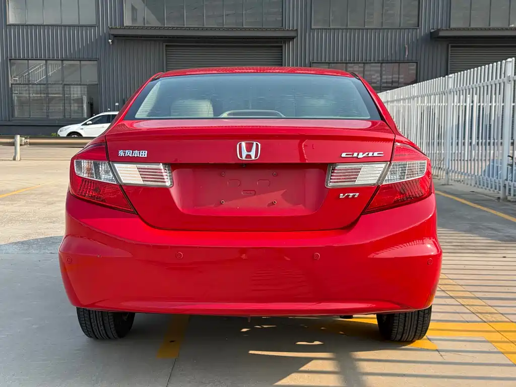Honda Civic 2014 — фото 5