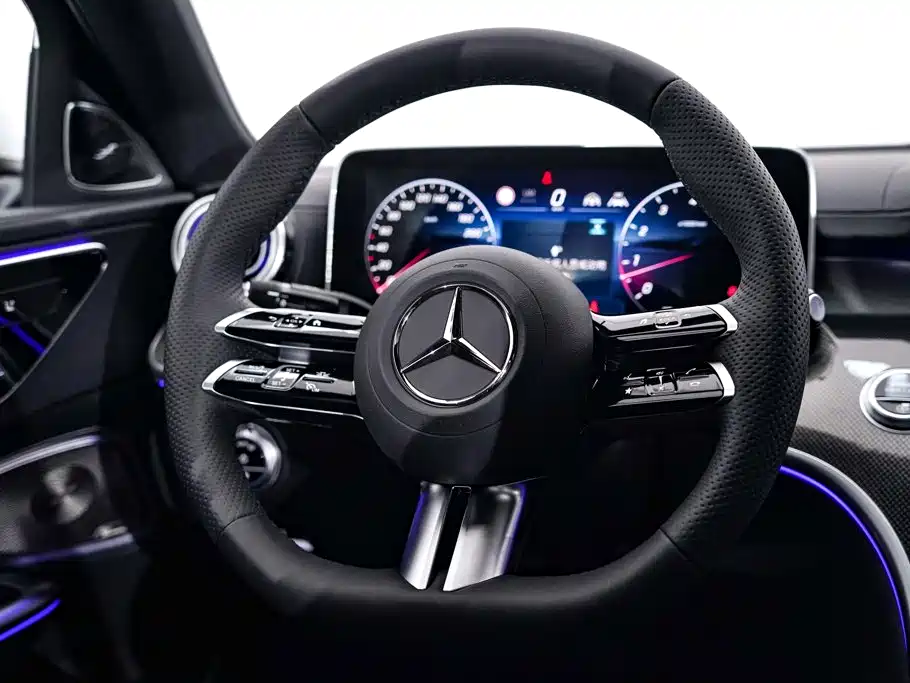 Mercedes-Benz C-Class 2026 — фото 15