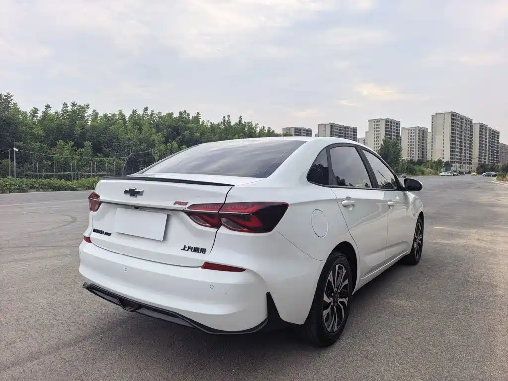 Chevrolet Cruze 2022 — фото 10