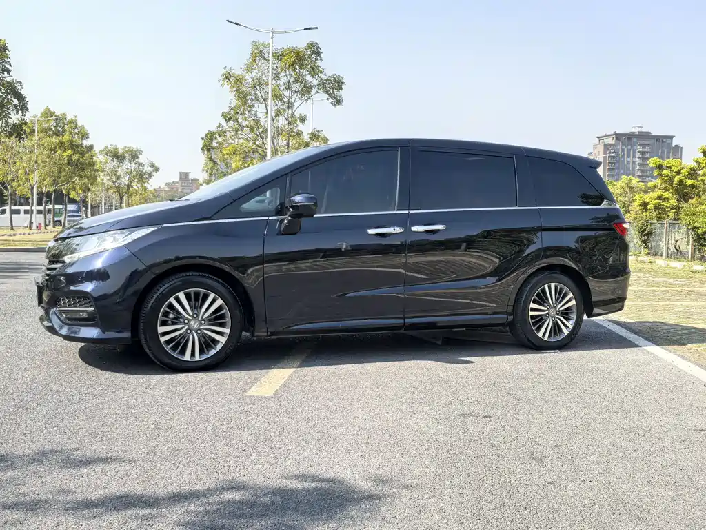 Honda Odyssey 2018 — фото 4