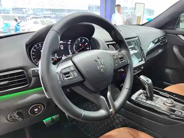 Maserati Levante 2022