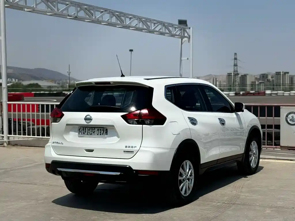Nissan X-Trail 2020 — фото 6