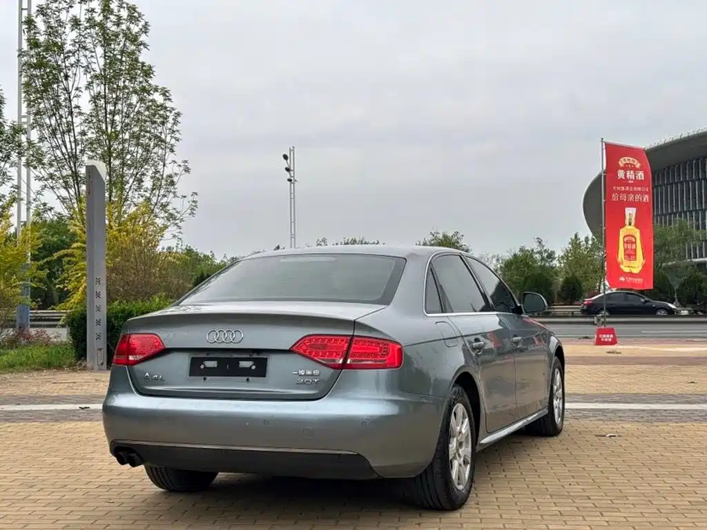 Audi A4L 2010