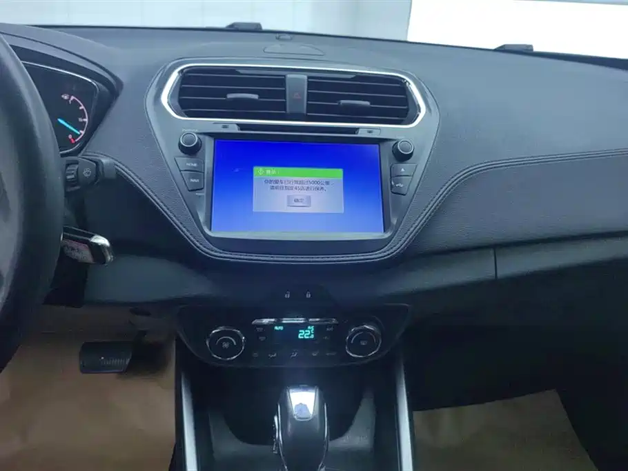 Ford Escort 2018 — фото 13