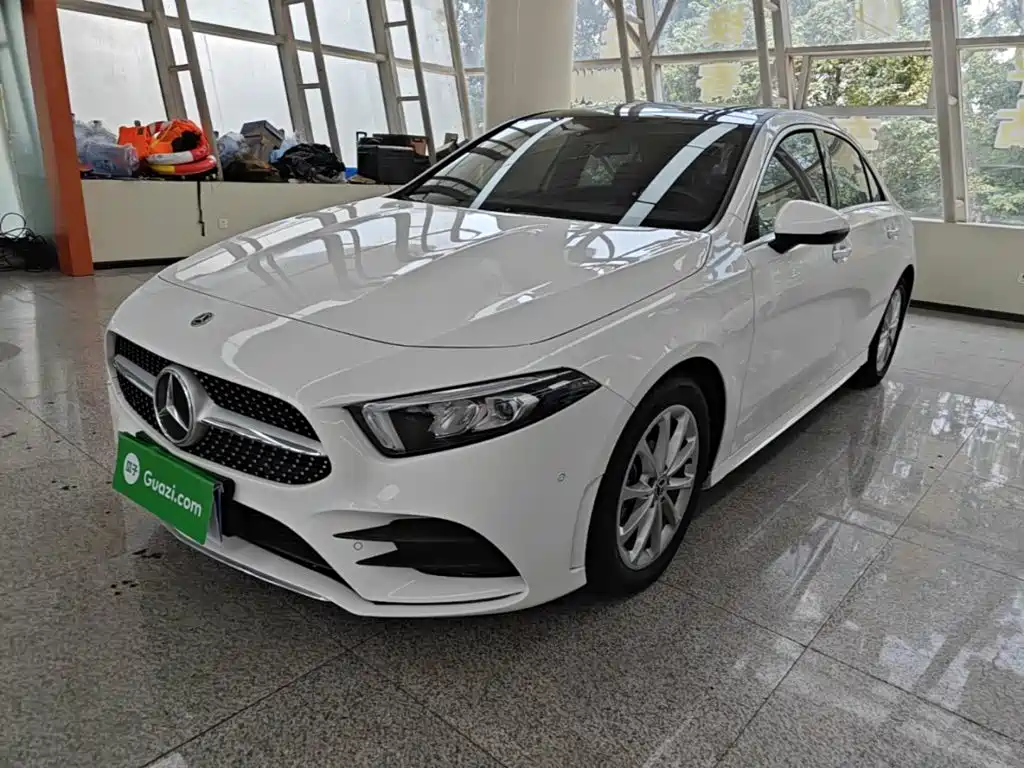 Mercedes-Benz A-Class 2022 — фото 2