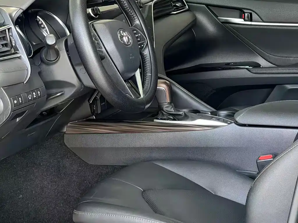 Toyota Camry 2020 — фото 3
