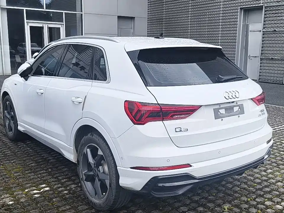 Audi Q3 2022 — фото 7