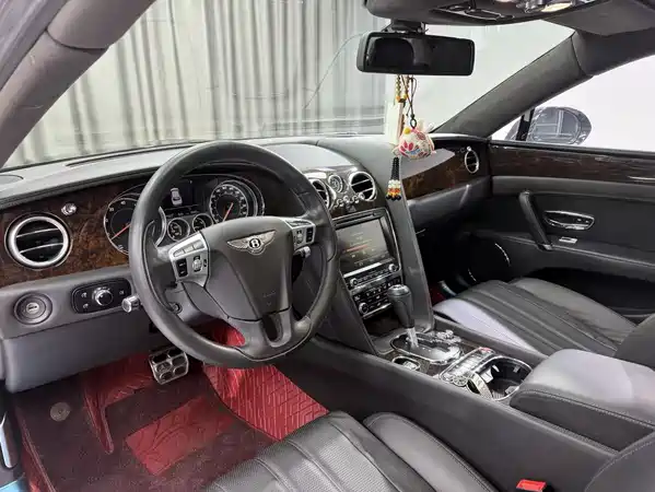 Bentley Flying Spur 2016