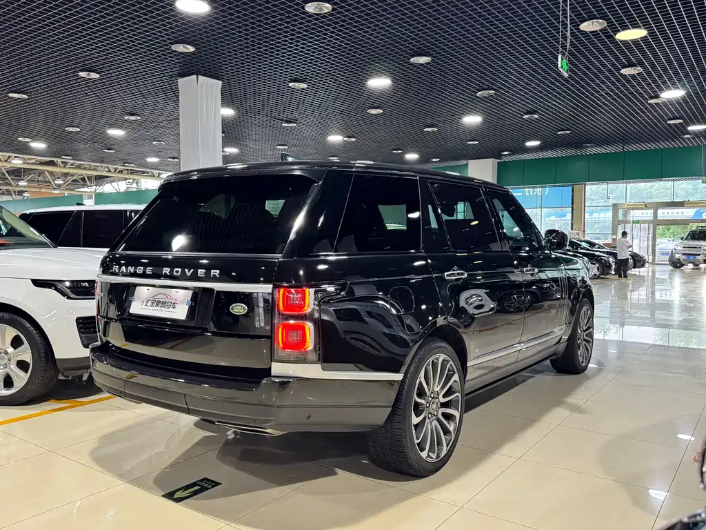 Land Rover Range Rover 2019 — фото 19