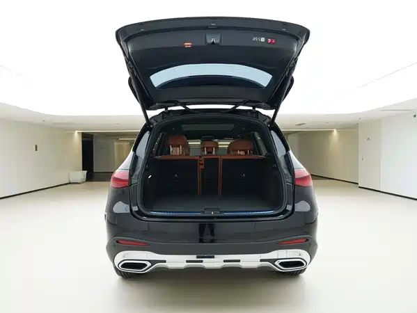 Mercedes-Benz GLC 2025
