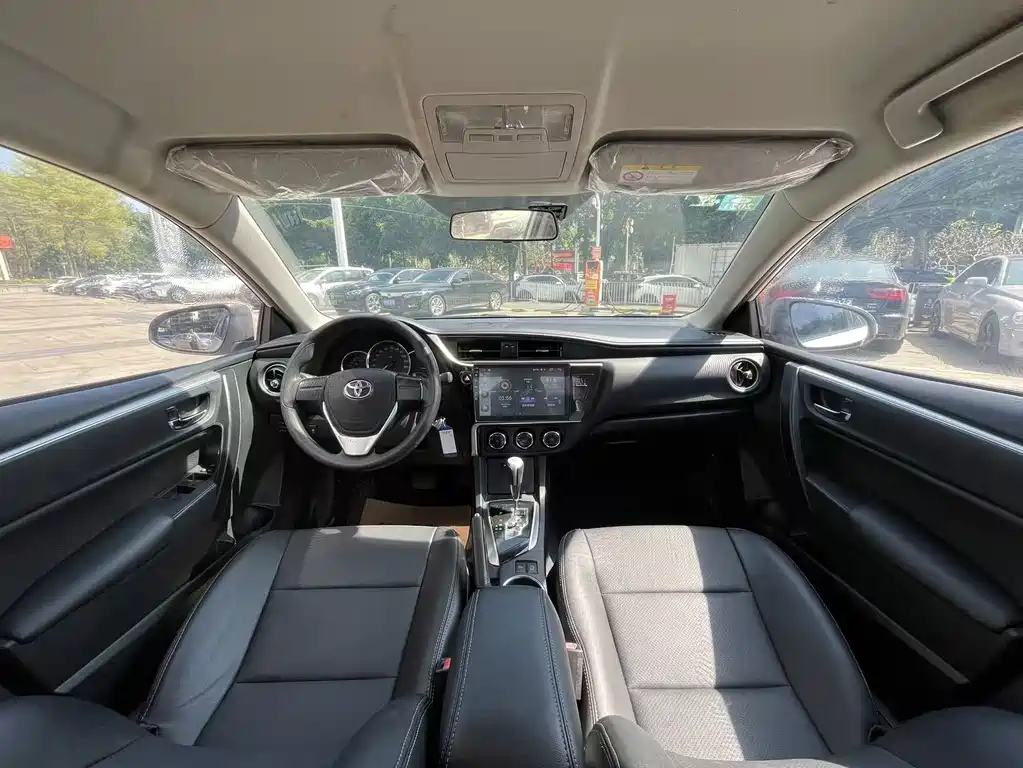 Toyota Corolla 2018 — фото 13