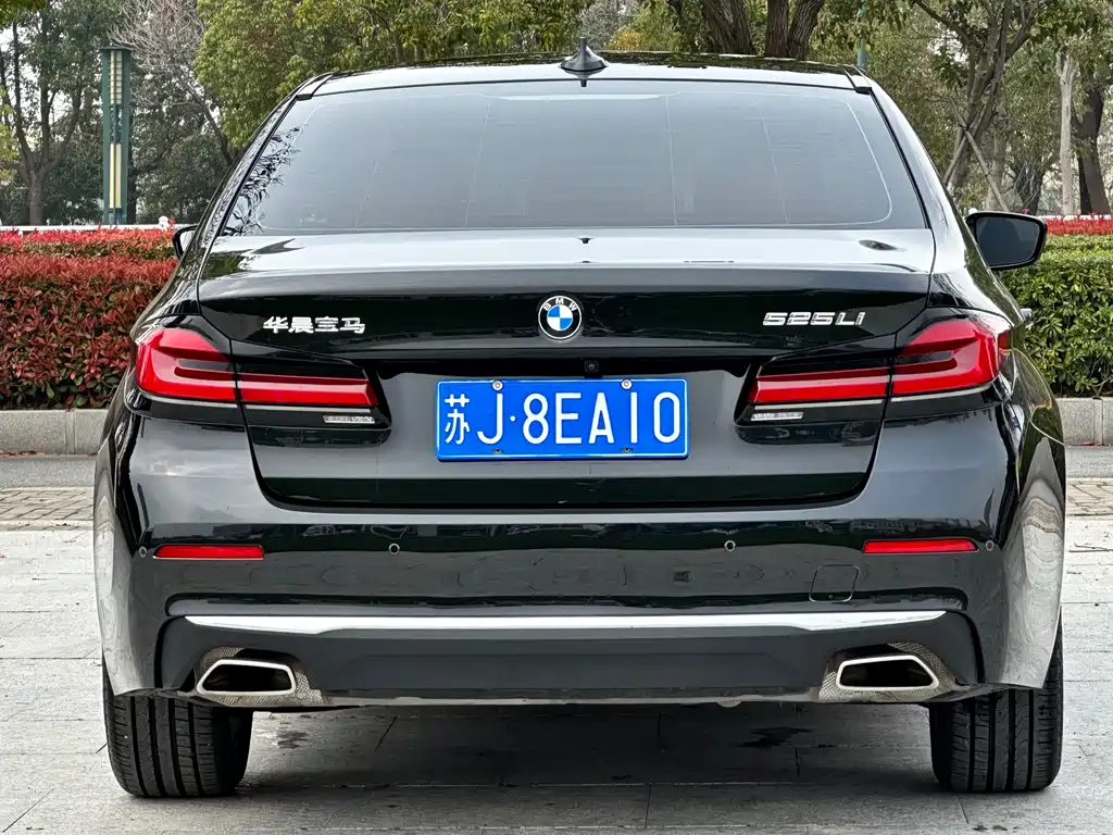 BMW 5 Series 2021 — фото 5