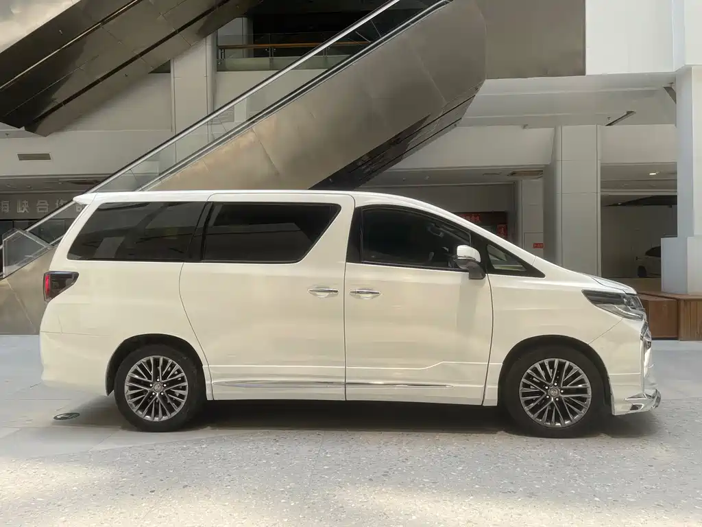 Toyota Alphard 2013 — фото 4
