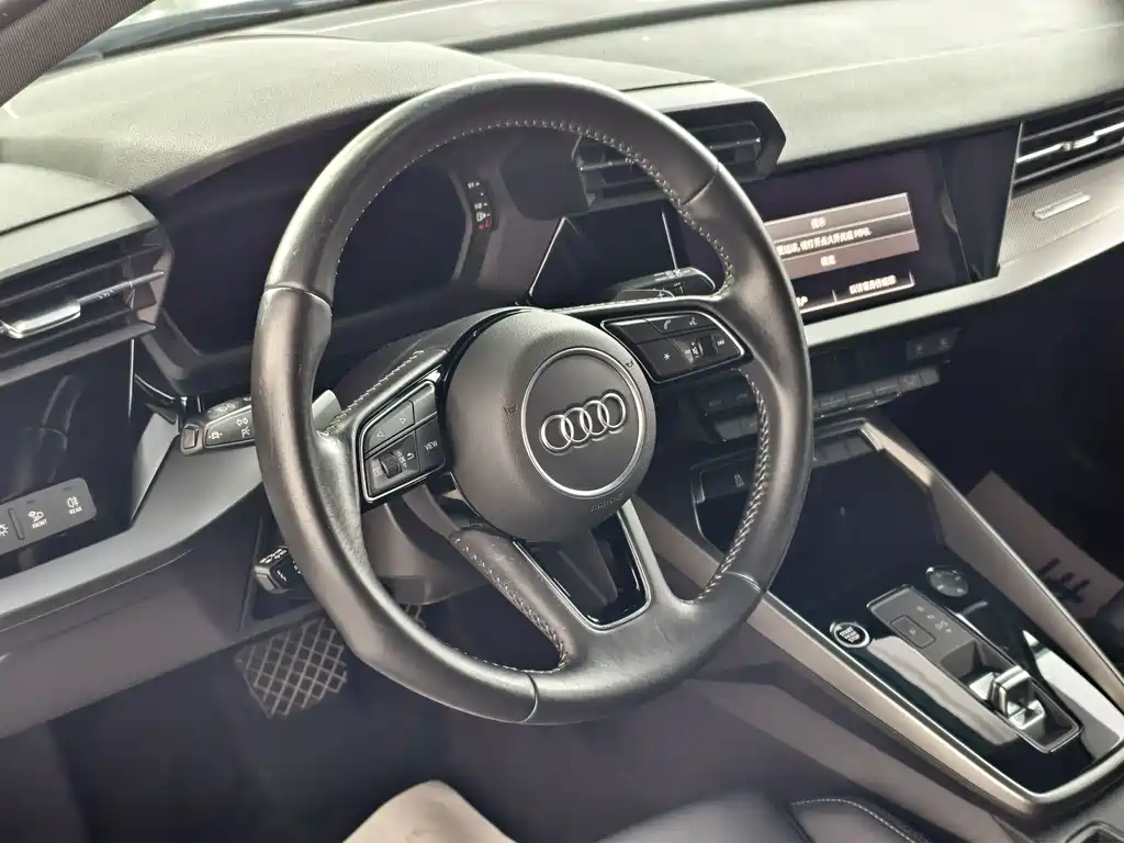 Audi A3 2021 — фото 8