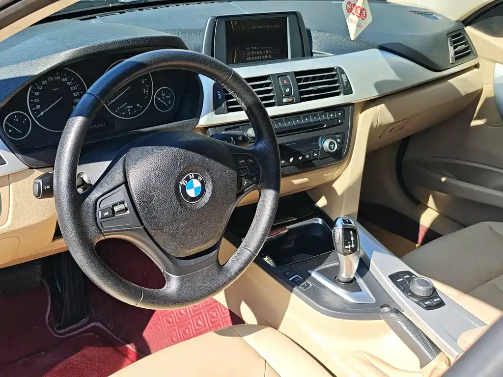 BMW 3 Series 2012 — фото 8