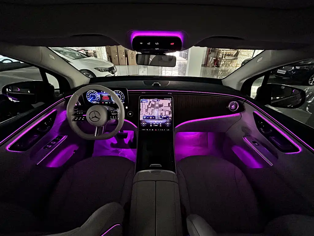 Mercedes-Benz EQE SUV 2023 — фото 22