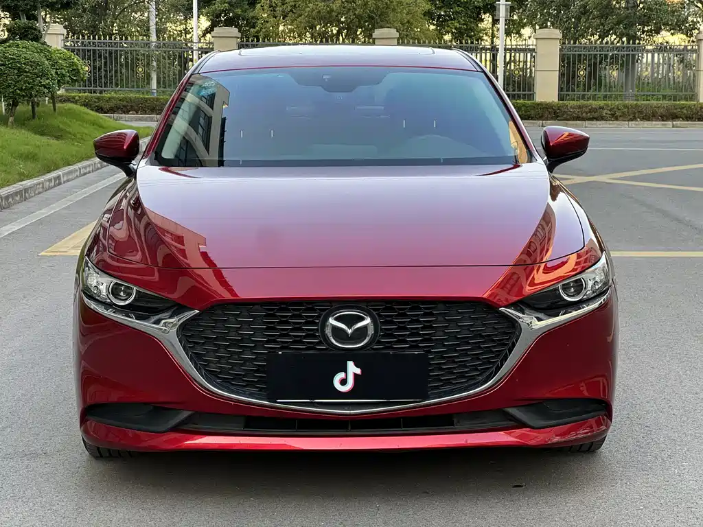 Mazda 3 Axela 2020 — фото 2