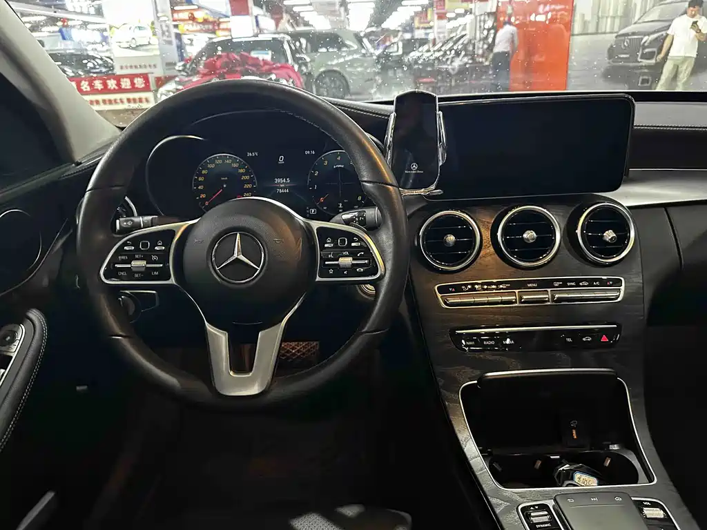 Mercedes-Benz C-Class 2019 — фото 16