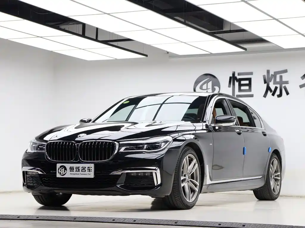 BMW 7 Series 2018 — фото 33
