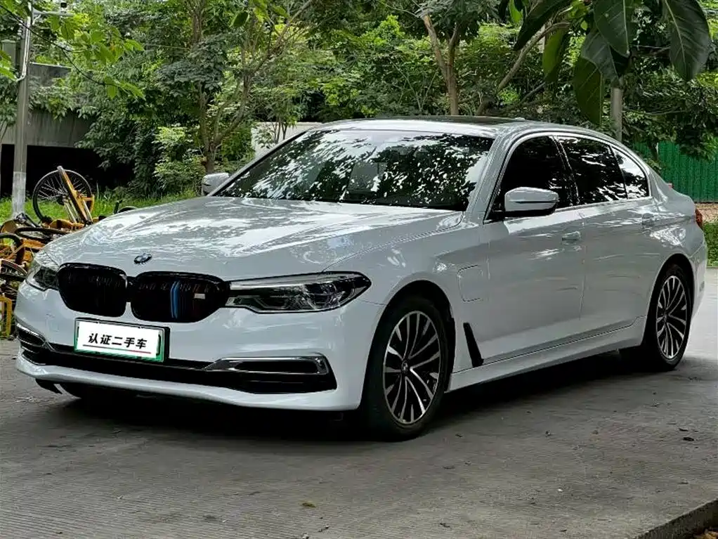 BMW 5 Series New Energy 2019 — фото 3