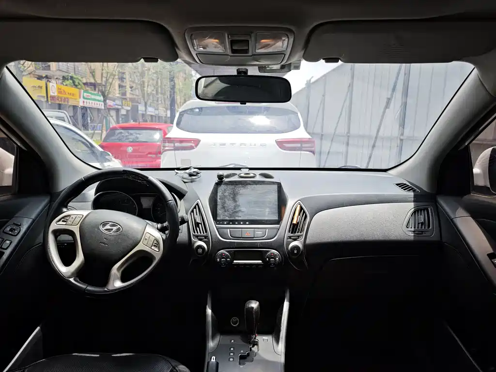 Hyundai ix35 2016 — фото 8
