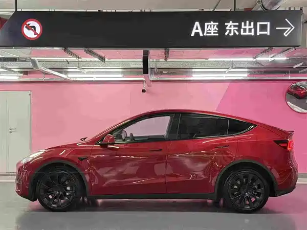 Tesla Model Y 2021
