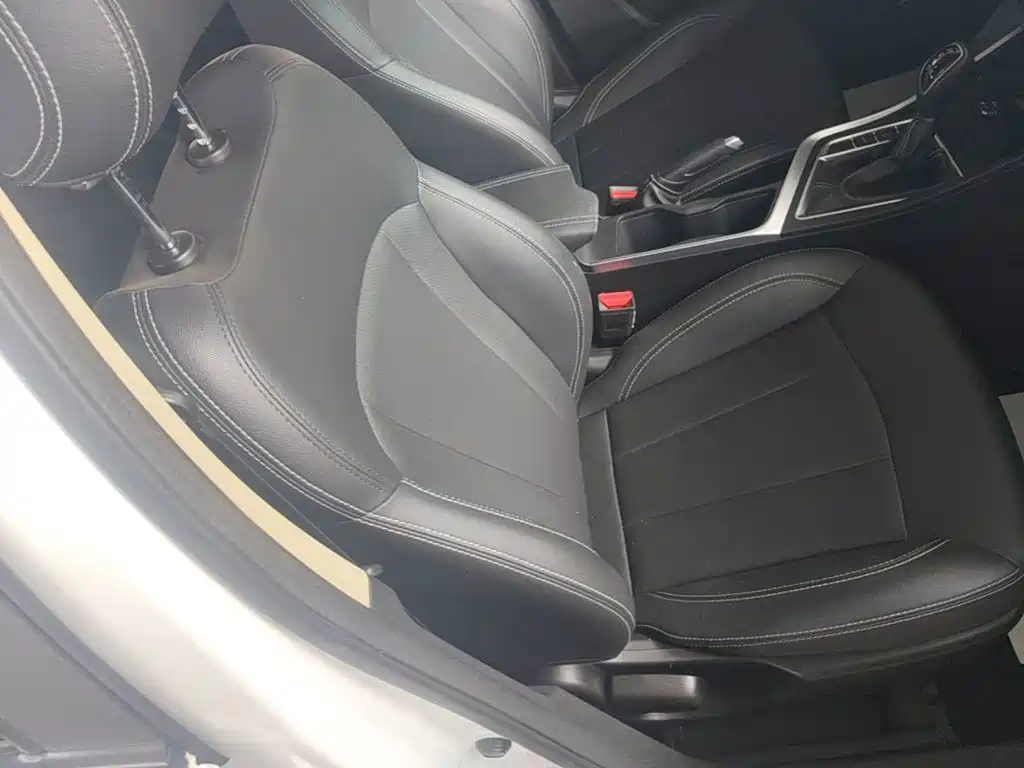 Geely Vision X3 2020 — фото 25