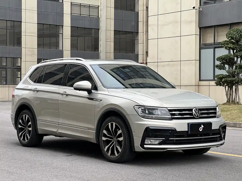 Volkswagen Tiguan L 2021 — фото 3