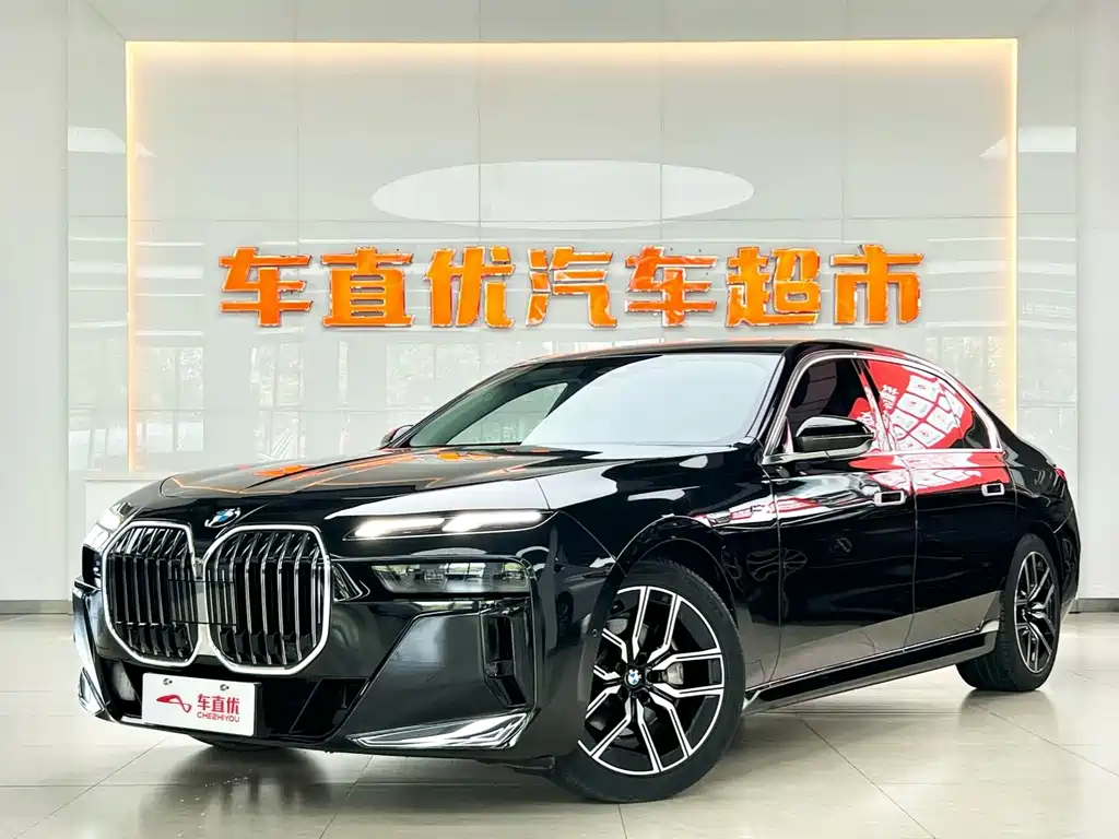 BMW 7 Series 2024 — фото 1
