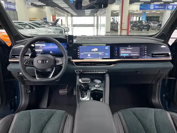 Geely Xingyue L 2022