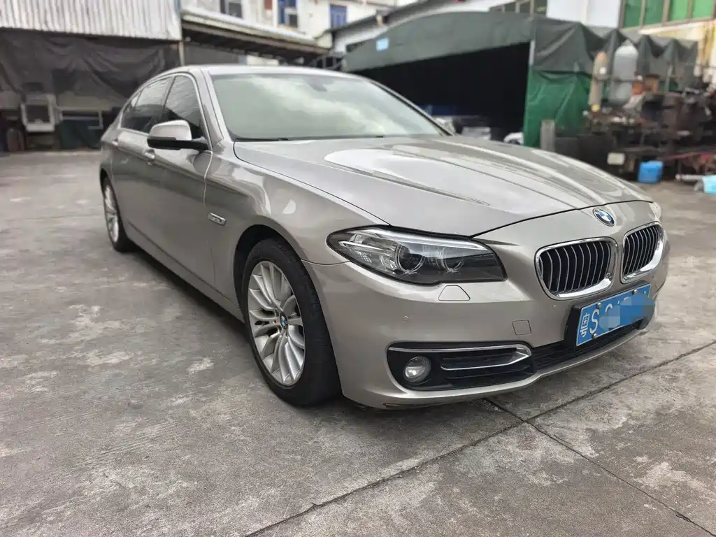 BMW 5 Series 2015 — фото 3