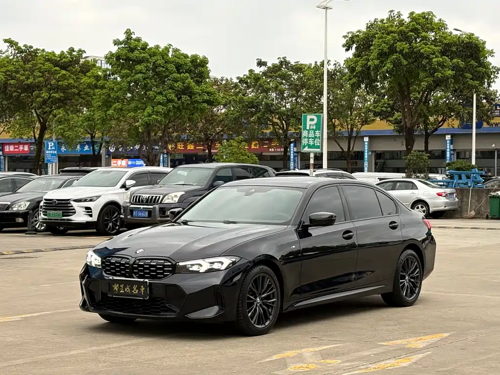 BMW 3 Series 2024 — фото 1