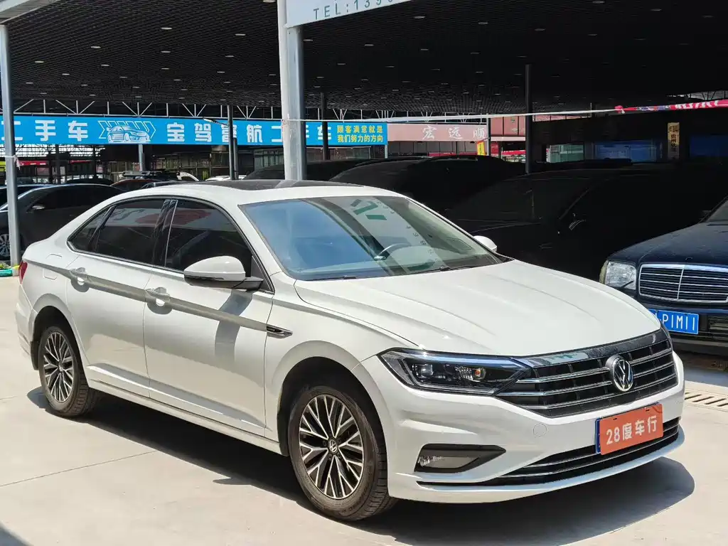 Volkswagen Sagitar 2020