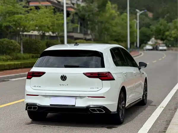 Volkswagen Golf 2023
