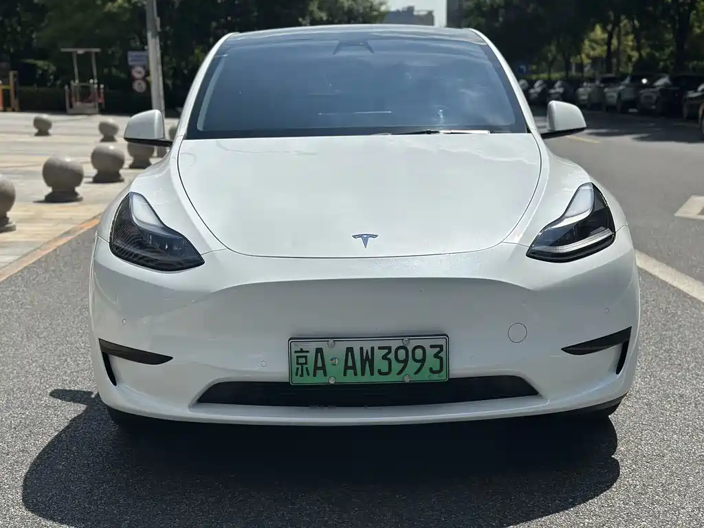 Tesla Model Y 2022 — фото 2