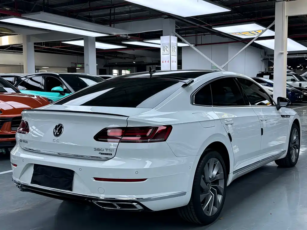 Volkswagen CC 2023 — фото 18