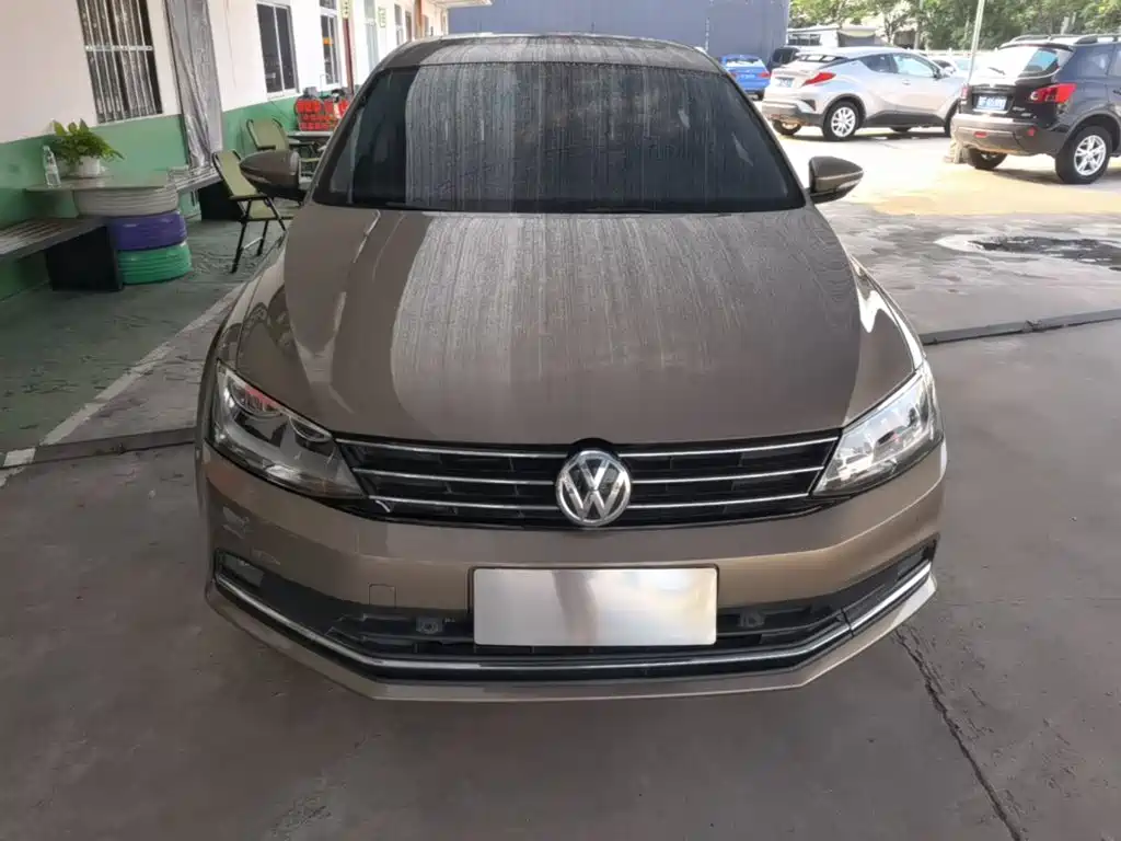 Volkswagen Sagitar 2016