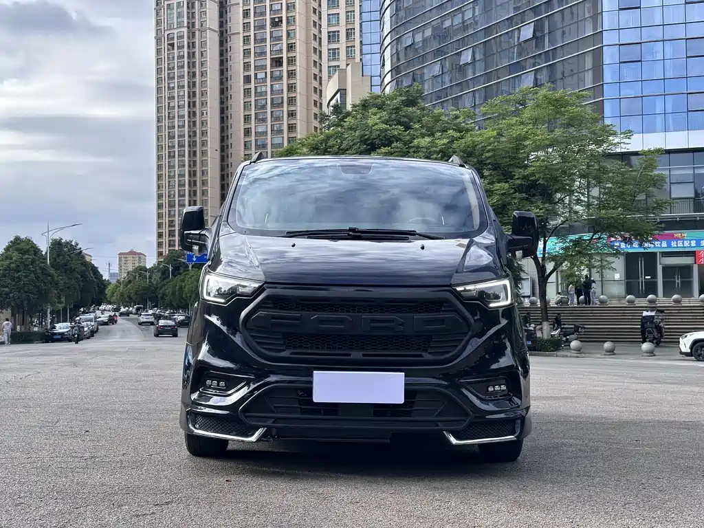 Ford Tourneo 2023 — фото 2