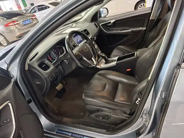 Volvo S60 2019