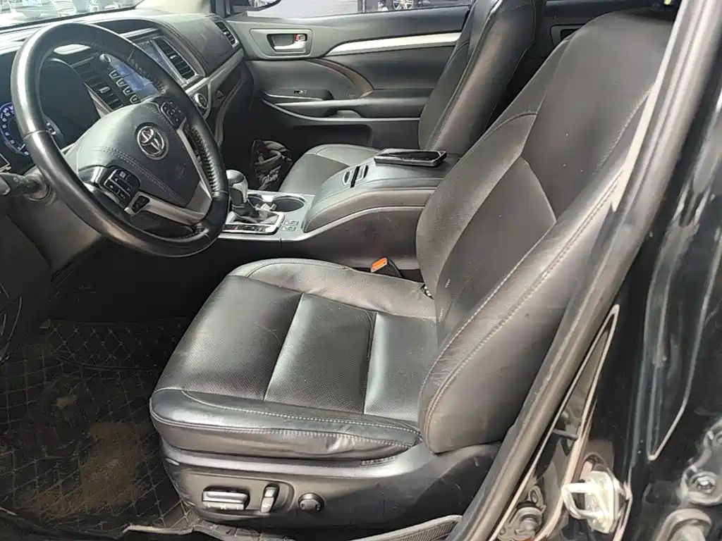 Toyota Highlander 2020 — фото 15