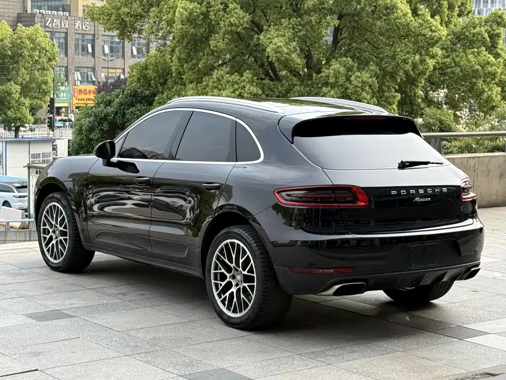Porsche Macan 2017 — фото 4