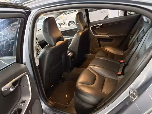 Volvo S60 2019