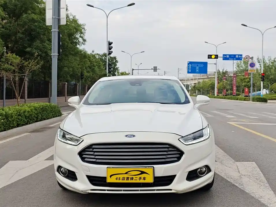Ford Mondeo 2015 — фото 14