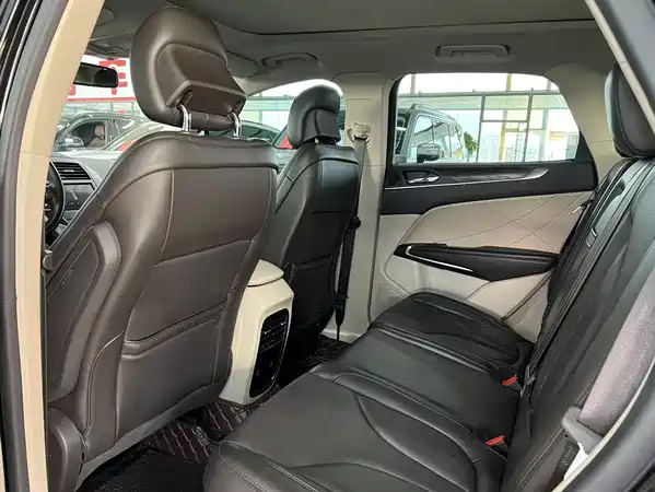 Lincoln MKC 2019
